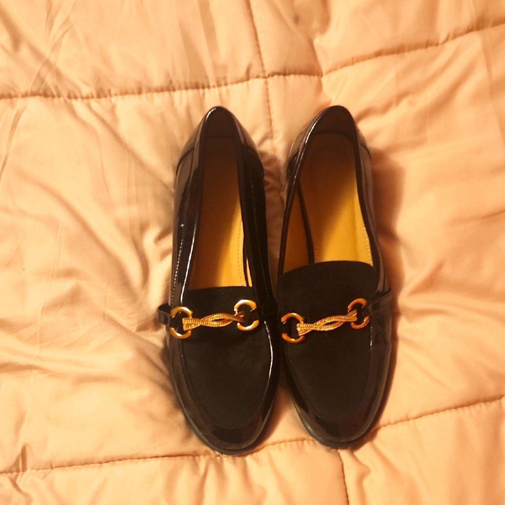 Elegant Black Loafers with Gold Chain Detail